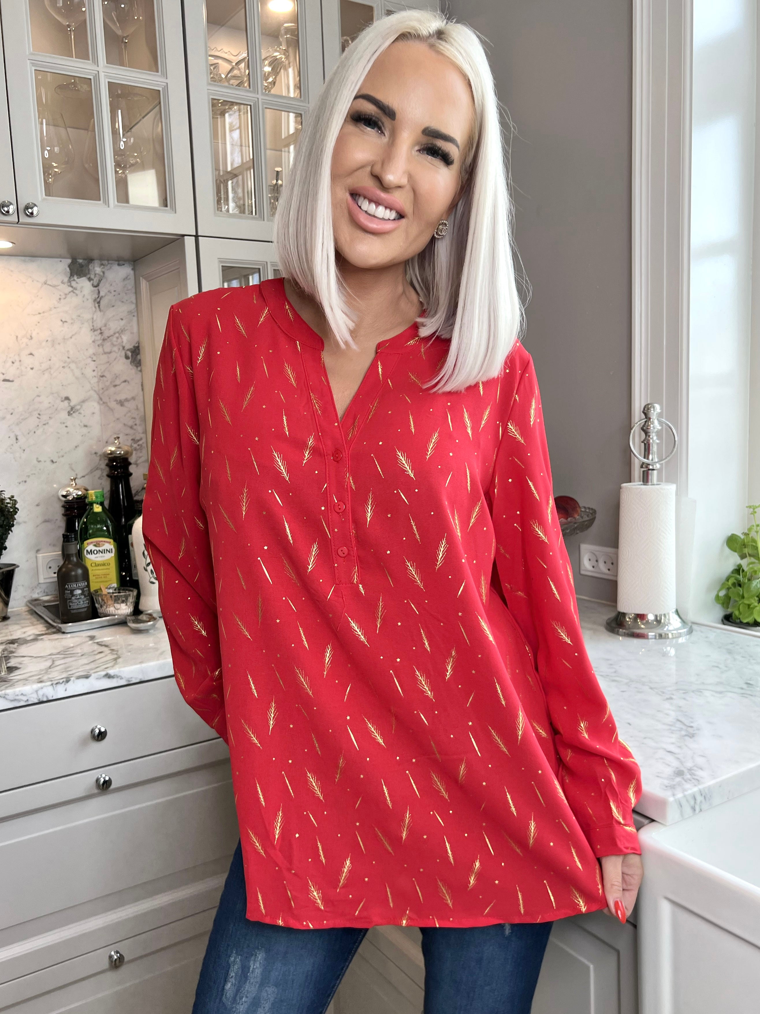 Lina - Fin skjorte med gulddetaljer